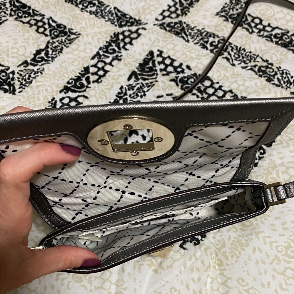 Kate Spade crossbody! - Picture 4 of 9